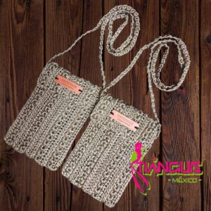 Porta celular tejido a mano crossbody para mujer. Bolso tipo bandolera de crochet con asa larga.
